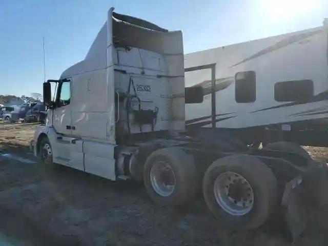 4V4NC9EH0GN963725 2016 VOLVO VN-2