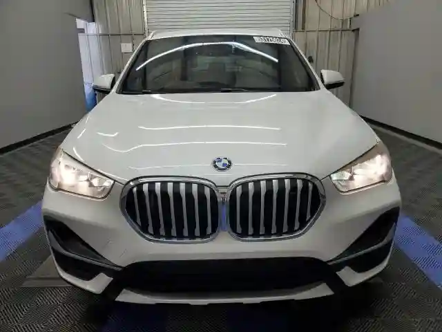 WBXJG7C09N5V30775 2022 BMW X1-4