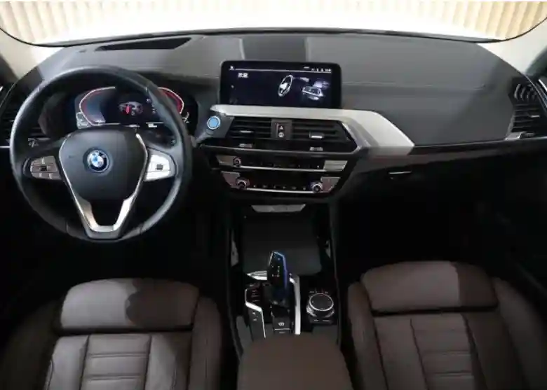  2024 BMW IX3-3