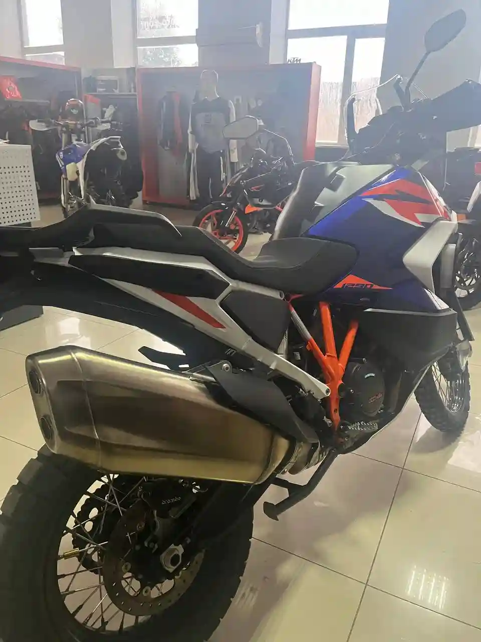  2023 KTM 1290 SUPER ADVENTURE R-3
