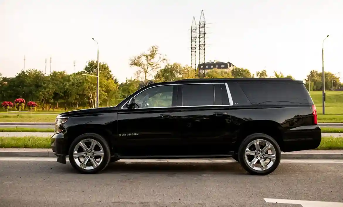 1GNSKHKC2JR383940 2018 CHEVROLET SUBURBAN 1500 LT-3