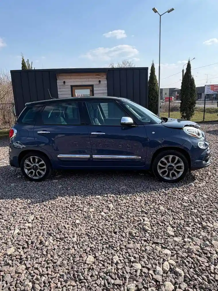 ZFBNFACHXLZ042819 2020 FIAT 500L LOUNGE HATCH-5