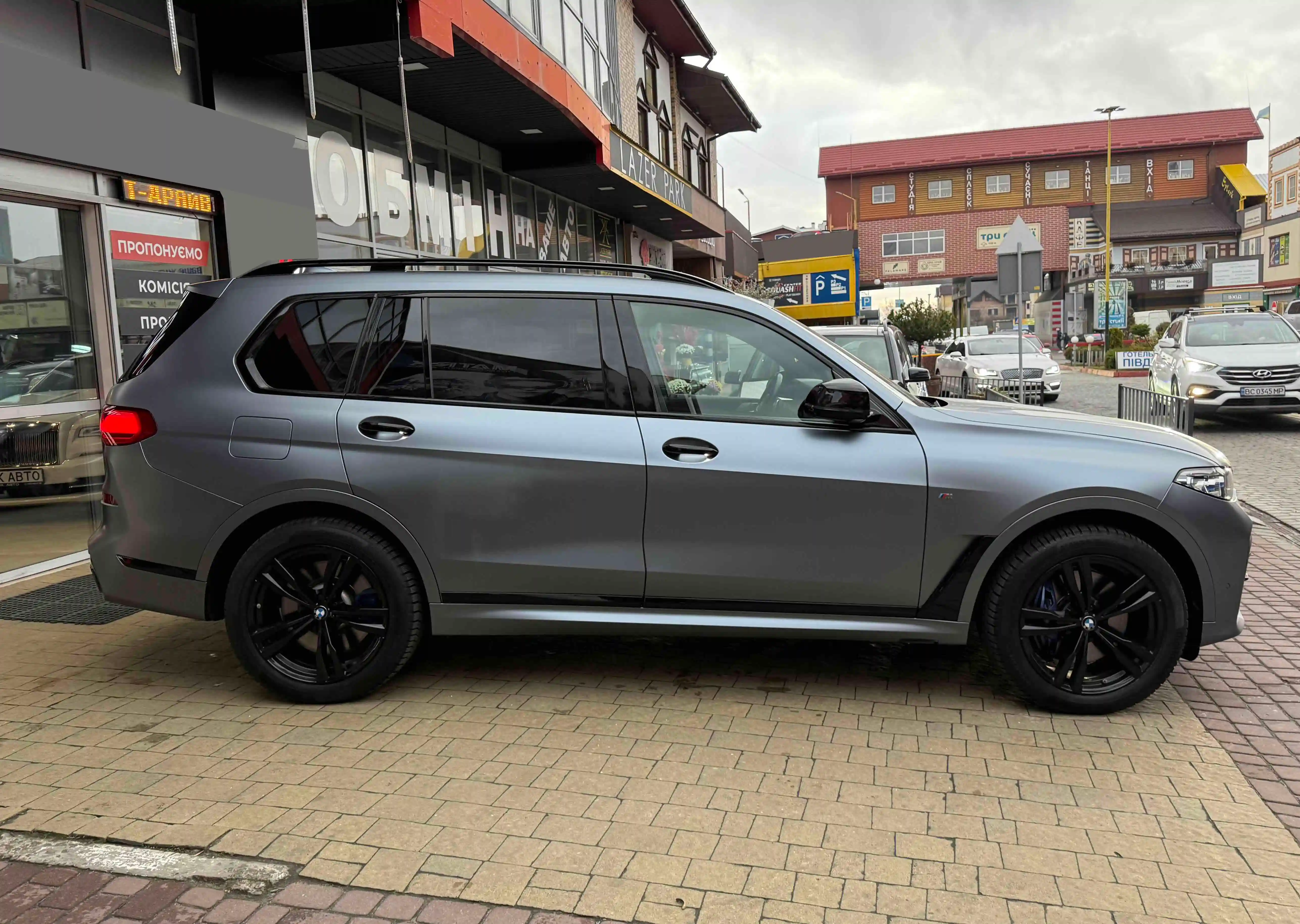  2021 BMW X7 M50I-3