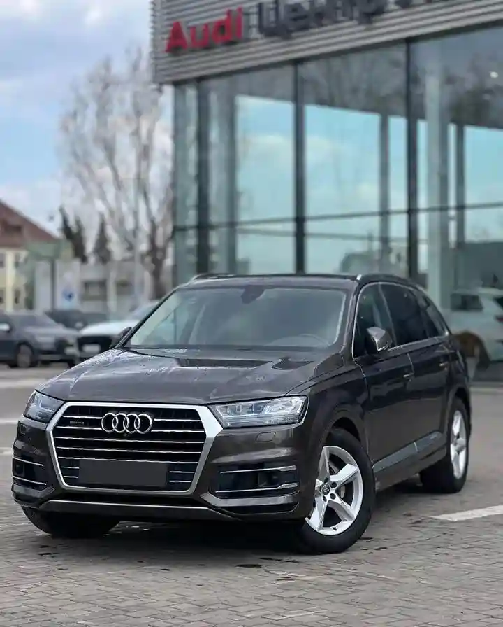 WAUZZZ4MXKD000692 2018 AUDI Q7-3