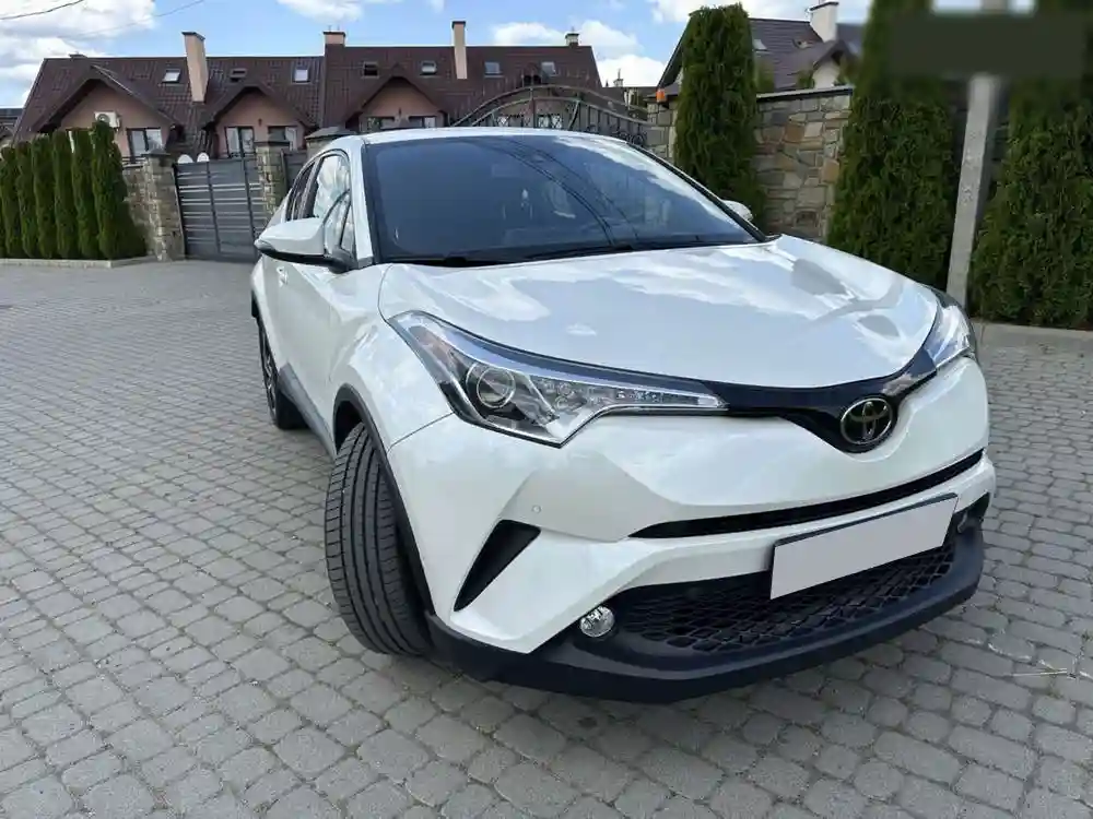 2018 TOYOTA C-HR XLE