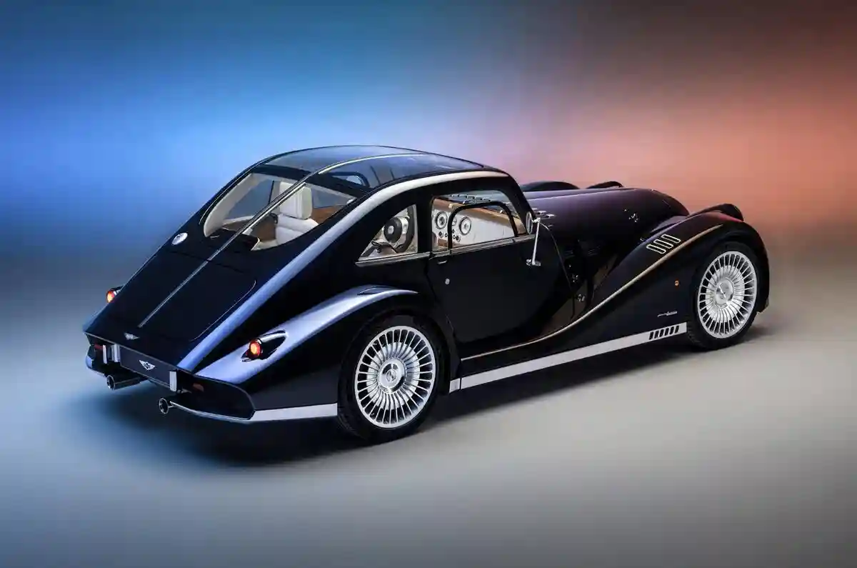 Morgan Midsummer Coupé: девять машин, стеклянная крыша и конец эпохи Pininfarina