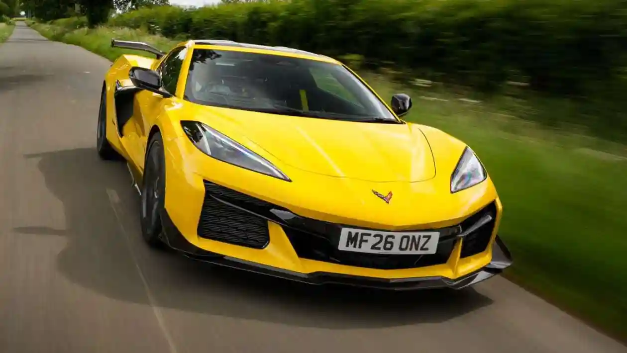 Новый Chevrolet Corvette: американская легенда дешевле Porsche 911 на $19 000