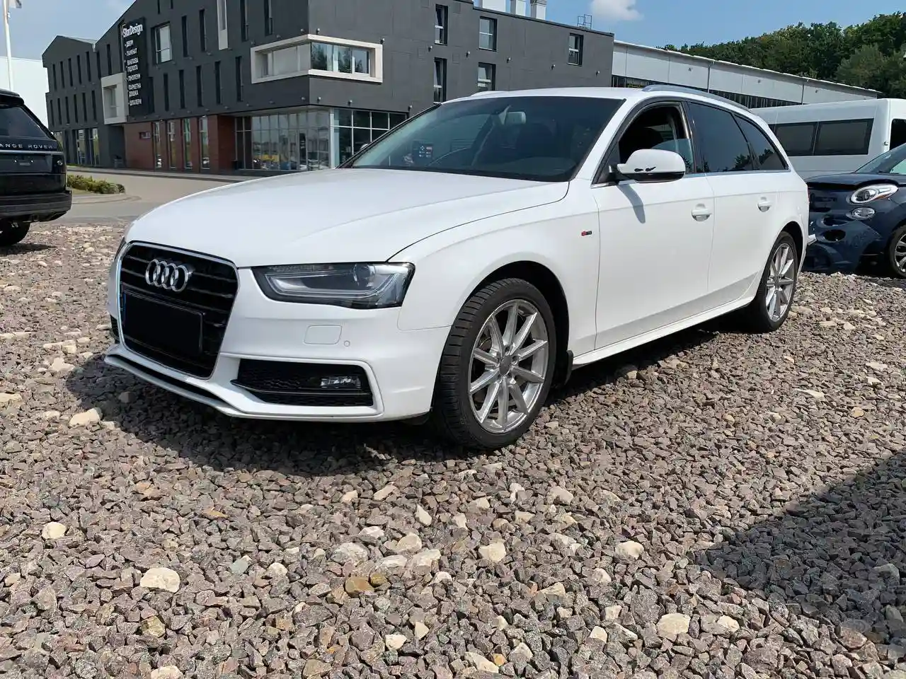 WAUZZZ8K4FA007945 2015 AUDI A4 S-LINE-2