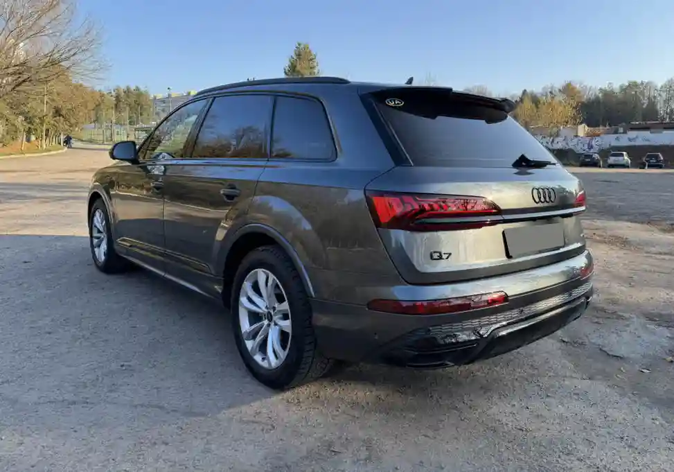 WAUZZZ4M4PD036059 2023 AUDI Q7 S-LINE-3