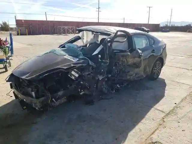 3KPF54AD1NE500381 2022 KIA FORTE-0