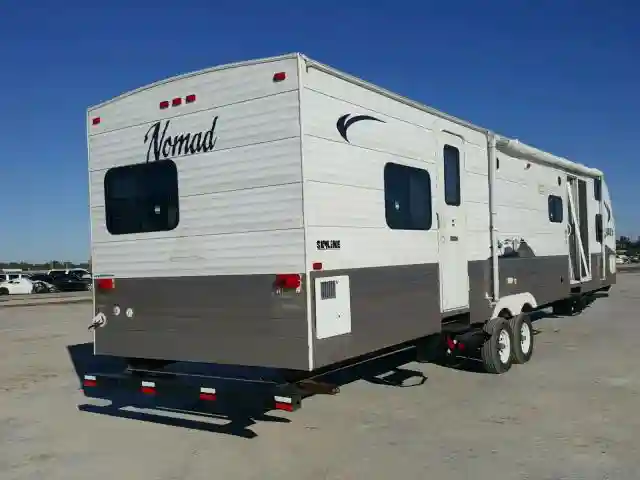 1SE200R25DF000244 2013 LAYT NOMAD-3
