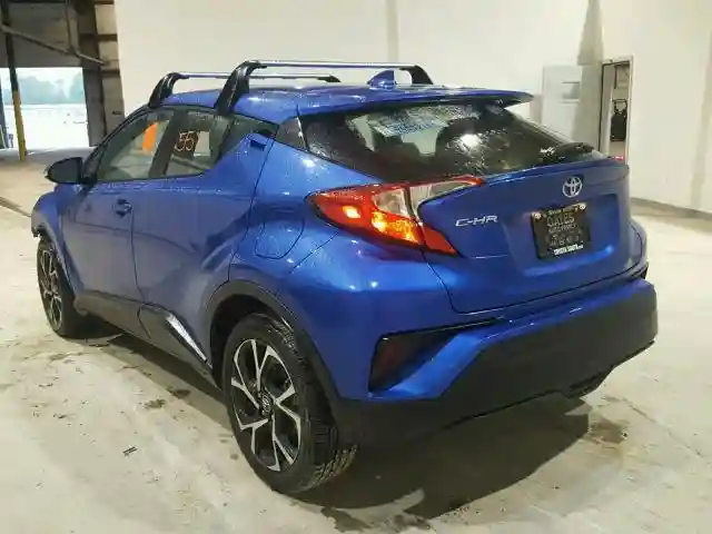 NMTKHMBX5JR060193 2018 TOYOTA C-HR XLE-2