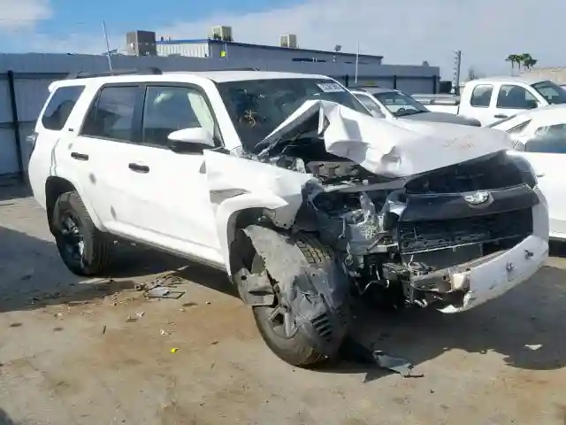 JTEBU5JR2J5489282 2018 TOYOTA 4RUNNER SR5/SR5 PREMIUM-0