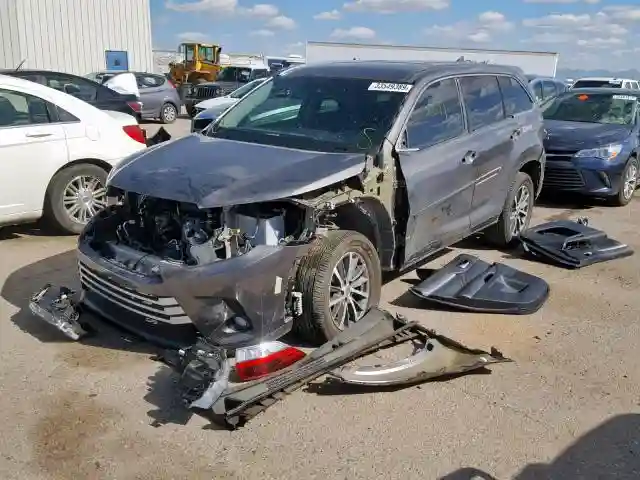 5TDKZRFH9JS259410 2018 TOYOTA HIGHLANDER SE-1