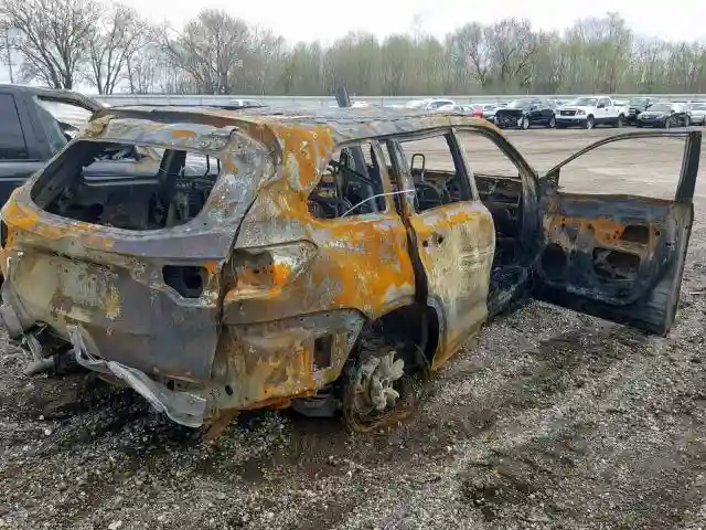 5TDJKRFH2GS327975 2016 TOYOTA HIGHLANDER XLE-3