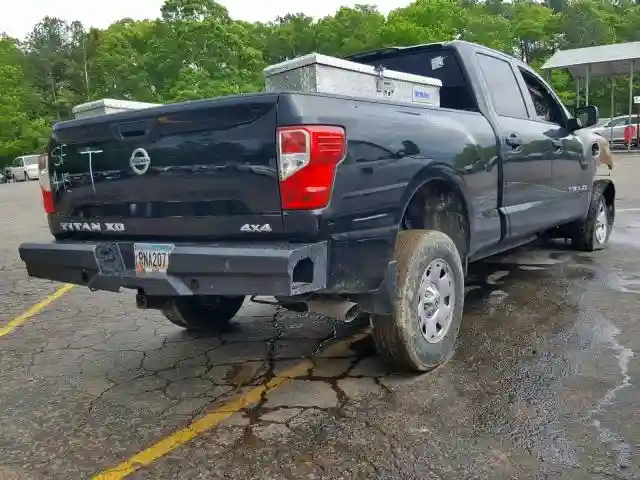 1N6BA1F31HN523794 2017 NISSAN TITAN XD S-3