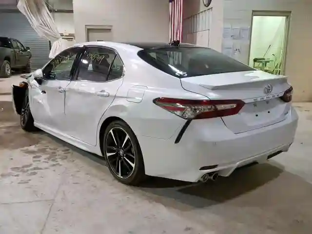 4T1B61HK4JU009518 2018 TOYOTA CAMRY XSE-2