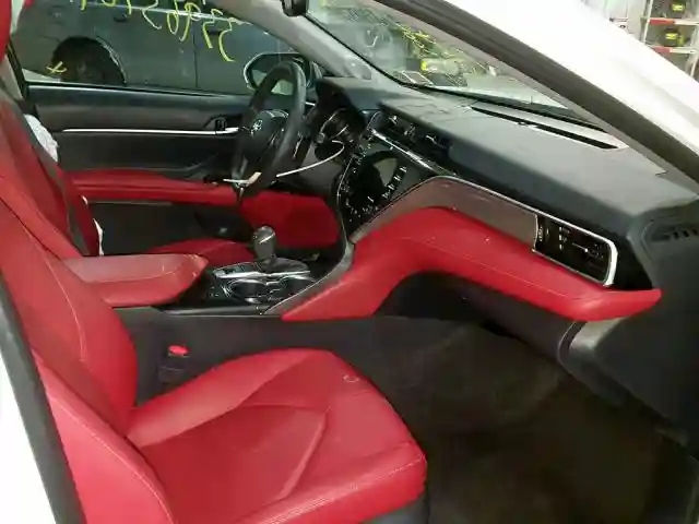 4T1B61HK4JU009518 2018 TOYOTA CAMRY XSE-4