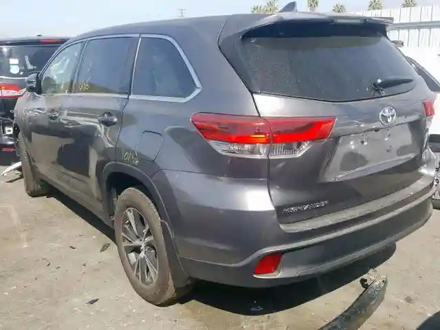 5TDBZRFH0KS929640 2019 TOYOTA HIGHLANDER LE-2