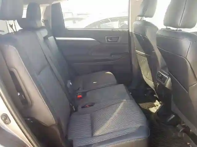 5TDBZRFH0KS929640 2019 TOYOTA HIGHLANDER LE-5