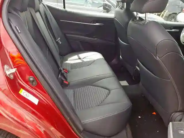 4T1B11HK8JU612826 2018 TOYOTA CAMRY L-5