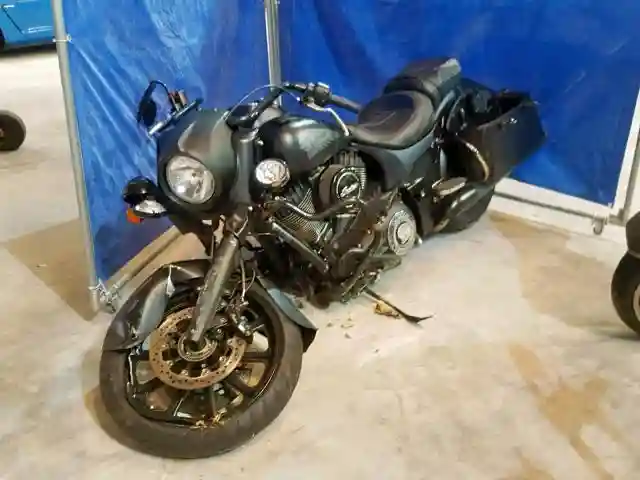 56KTHDAA2J3357338 2018 INDIAN MOTORCYCLE CO. SPRINGFIELD DARK HORSE-1