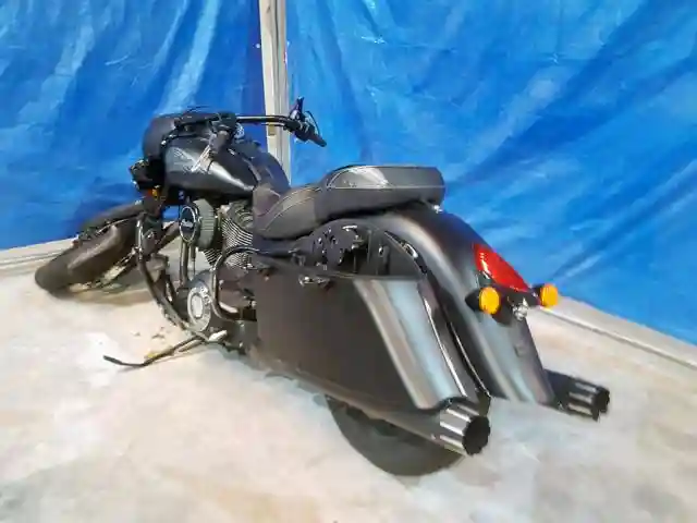 56KTHDAA2J3357338 2018 INDIAN MOTORCYCLE CO. SPRINGFIELD DARK HORSE-2