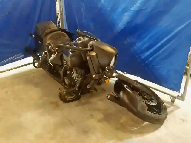 56KTHDAA2J3357338 2018 INDIAN MOTORCYCLE CO. SPRINGFIELD DARK HORSE-0
