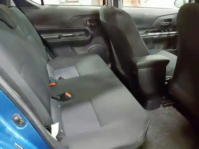 JTDKDTB35J1613913 2018 TOYOTA PRIUS C-5