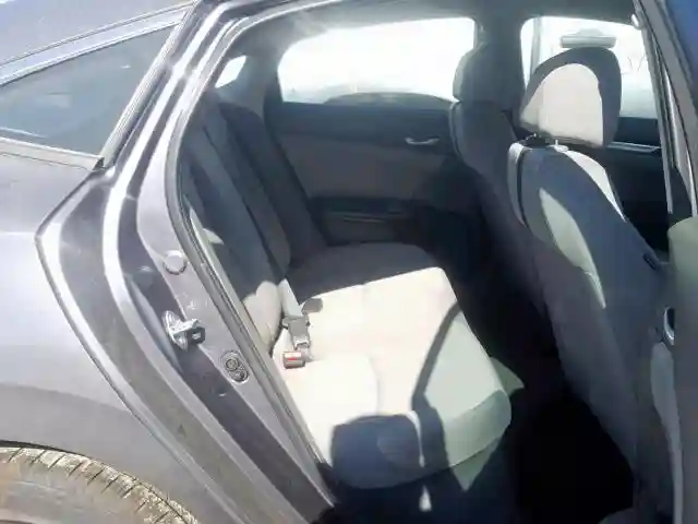 2HGFC2F51JH539533 2018 HONDA CIVIC LX-5