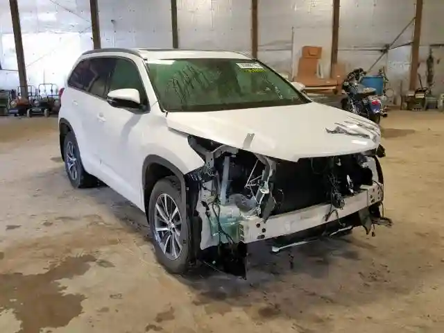 5TDJZRFH1HS517022 2017 TOYOTA HIGHLANDER SE-0