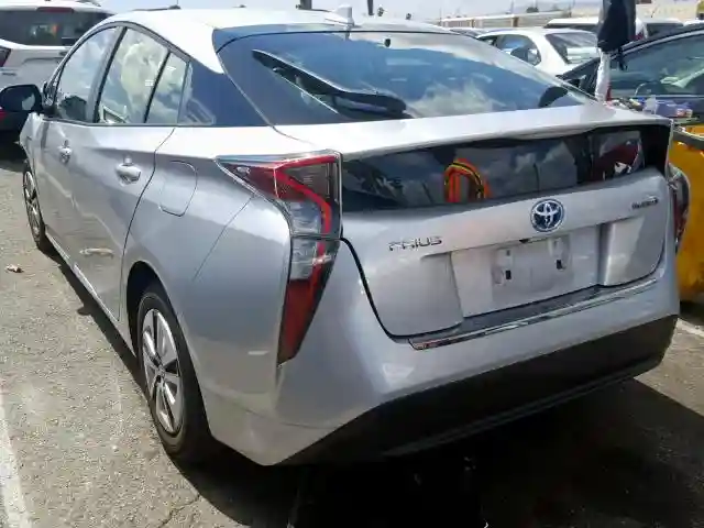 JTDKARFU3H3031581 2017 TOYOTA PRIUS-3