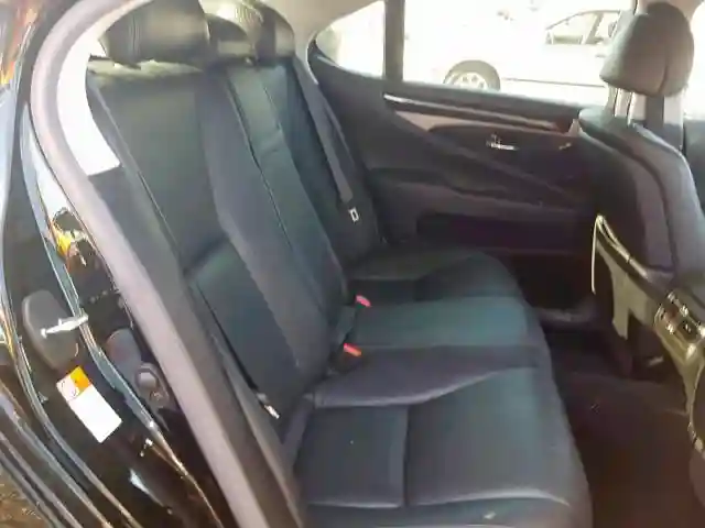 JTHBL5EF3H5143662 2017 LEXUS LS 460-5