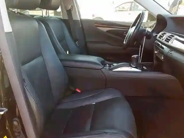 JTHBL5EF3H5143662 2017 LEXUS LS 460-4