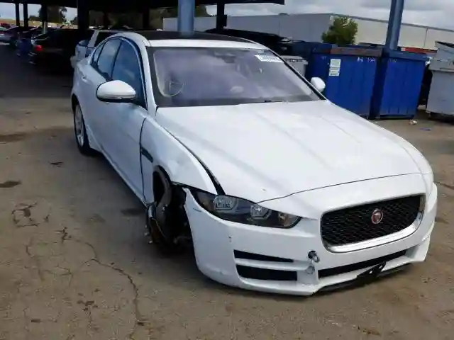 SAJAR4BG4HA976012 2017 JAGUAR XE-0