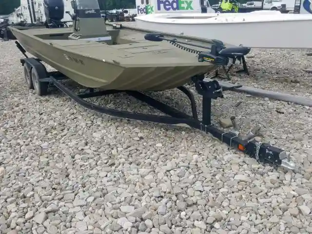 BUJ50480H718 2018 TRAC MARINE/TRL-0