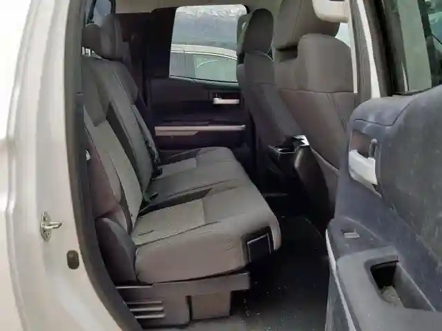 5TFUY5F18GX500626 2016 TOYOTA TUNDRA DOUBLE CAB SR/SR5-5