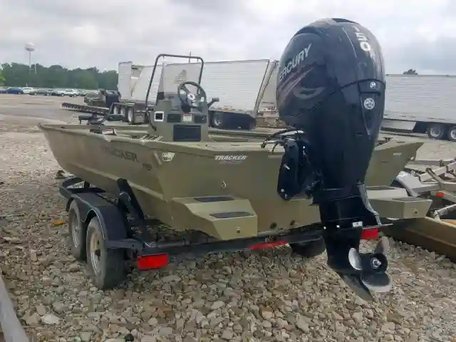 BUJ50480H718 2018 TRAC MARINE/TRL-2