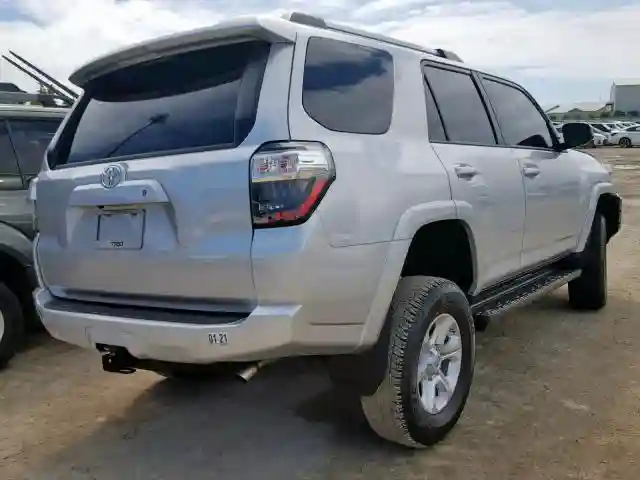 JTEZU5JR0K5199767 2019 TOYOTA 4RUNNER SR5-3