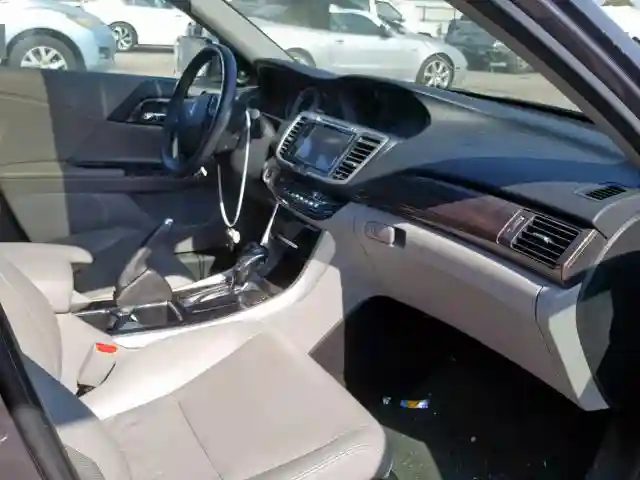 1HGCR2F82HA028675 2017 HONDA ACCORD EXL-4
