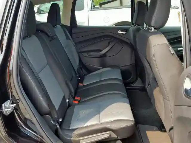 1FMCU9GD7KUA68463 2019 FORD ESCAPE SE-5