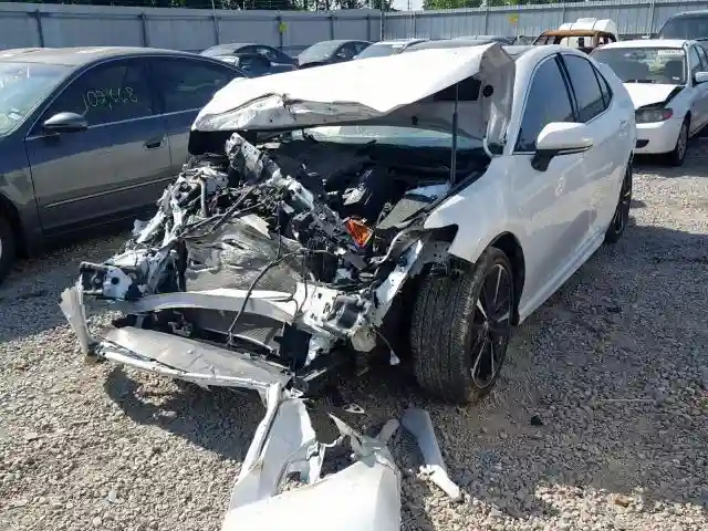 4T1BZ1HK5JU017165 2018 TOYOTA CAMRY XSE-1