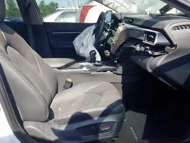 4T1BZ1HK5JU017165 2018 TOYOTA CAMRY XSE-4