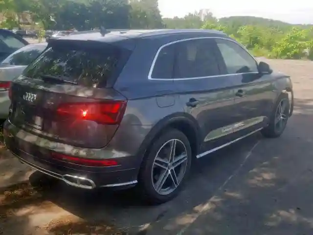 WA1A4AFY7J2132541 2018 AUDI SQ5 PREMIUM PLUS-3