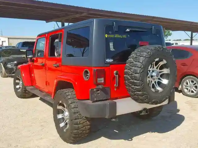 1C4BJWEG4FL648639 2015 JEEP WRANGLER UNLIMITED SAHARA-2