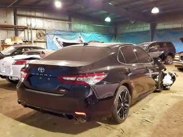 4T1BZ1HK9JU020926 2018 TOYOTA CAMRY XSE-3