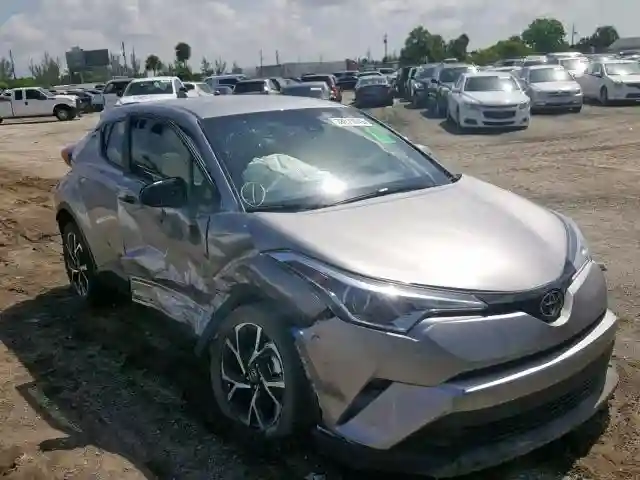 NMTKHMBX5KR079909 2019 TOYOTA C-HR XLE-0
