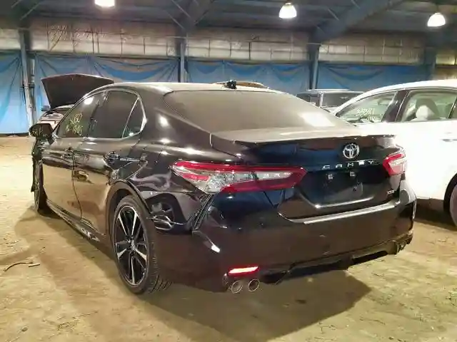 4T1BZ1HK9JU020926 2018 TOYOTA CAMRY XSE-2