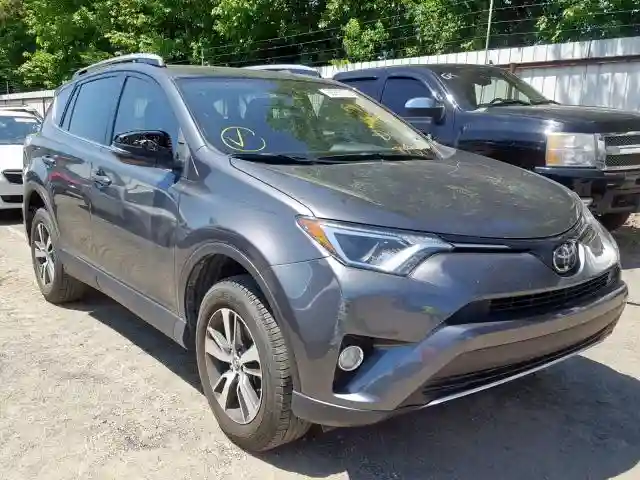 JTMWFREV4HJ709649 2017 TOYOTA RAV4 XLE-0