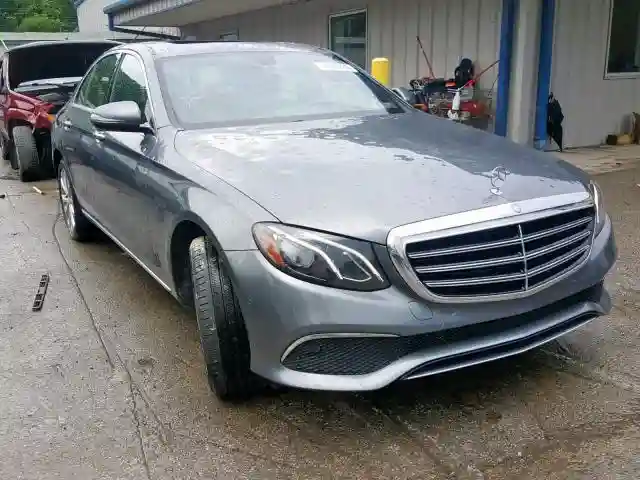 WDDZF4KB1HA075975 2017 MERCEDES-BENZ E 300 4MATIC-0